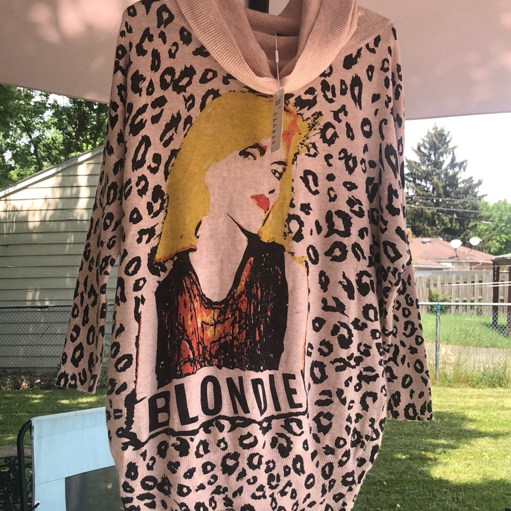 “BLONDIE “ print Sweater